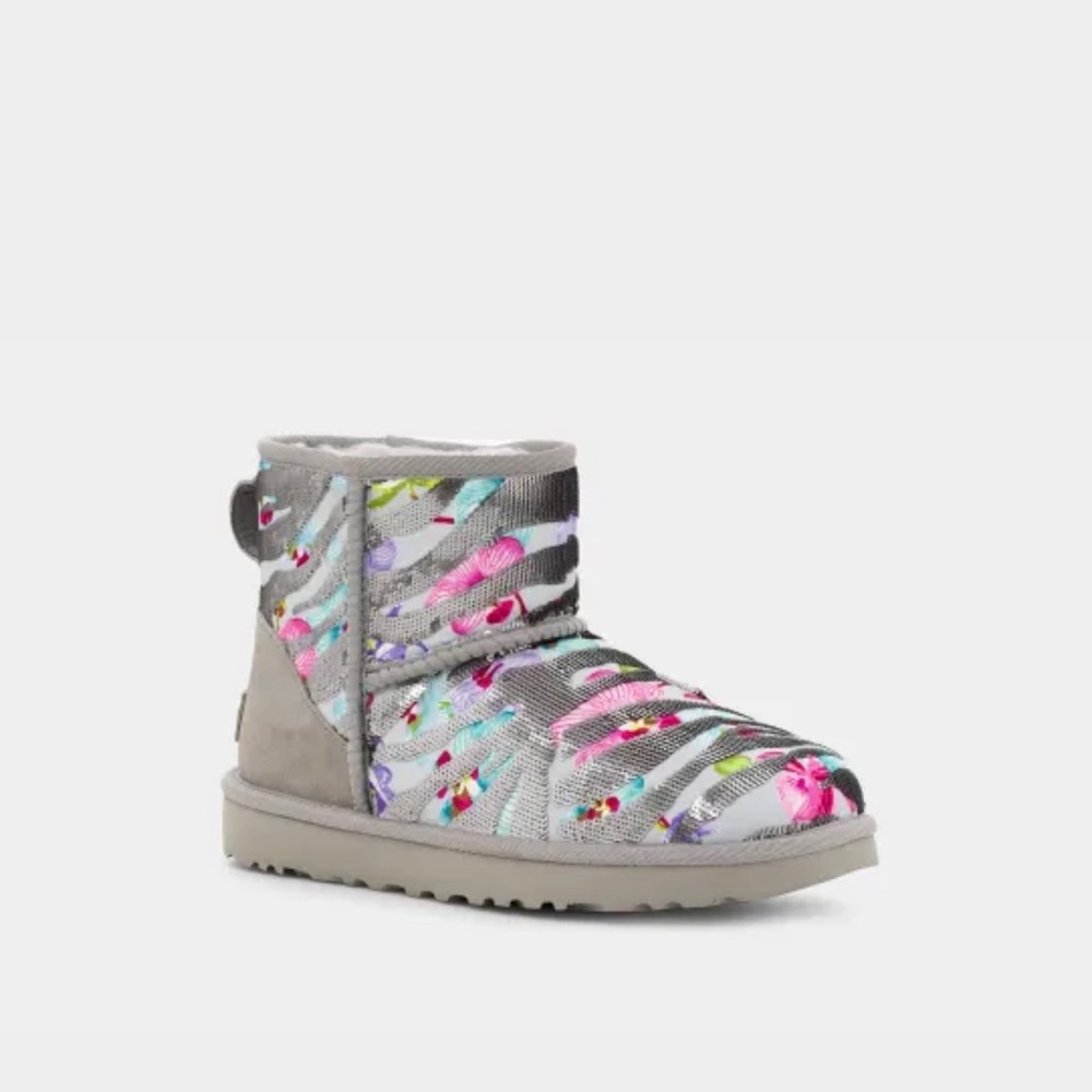 UGG Classic Mini Tiger Flower Sequins Grey Women’s Boots Size 7 NWT